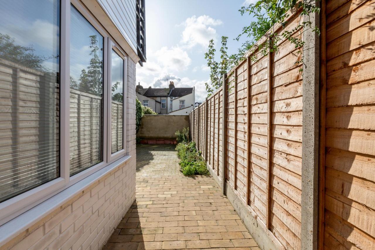 2 Bedrooms Serviced Apartment Excel Exhibition Centre, O2 Arena, Stratford Olympic City, Forest Gate, Central London Ngoại thất bức ảnh